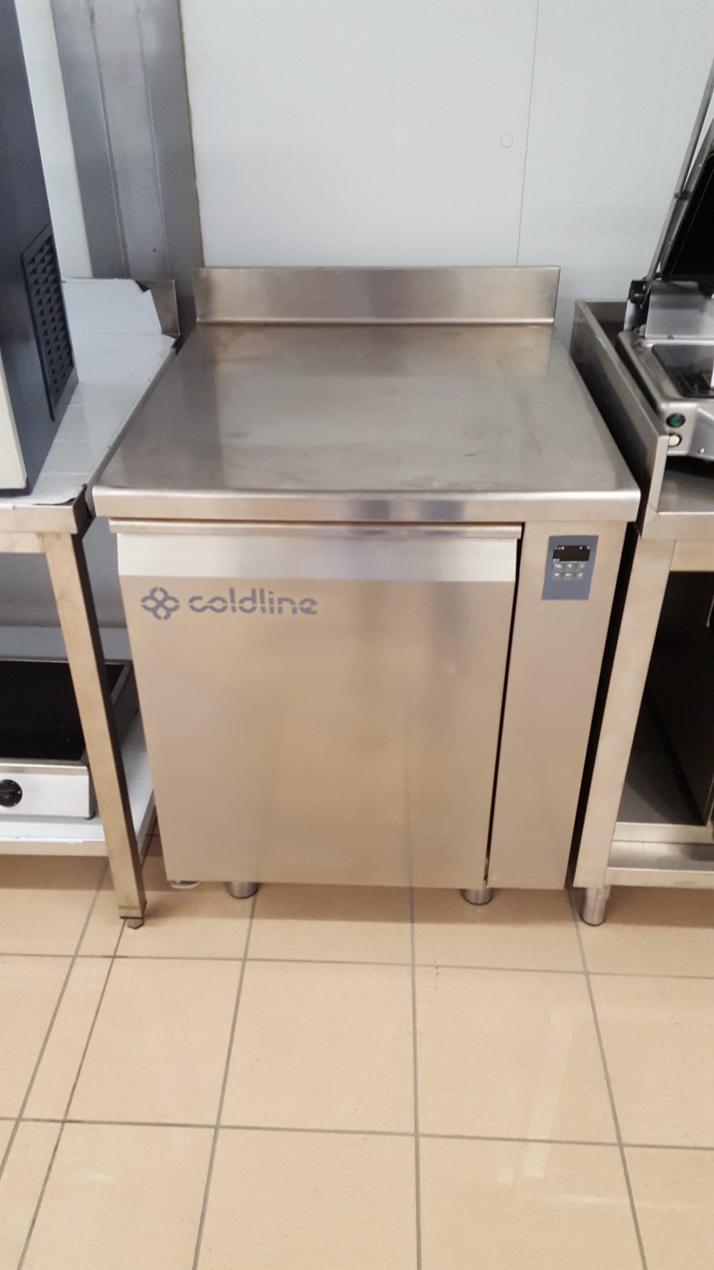 TAVOLO PASTICCERIA COLDLINE 1 PORTA CON ALZATINA E MOTORE REMOTO